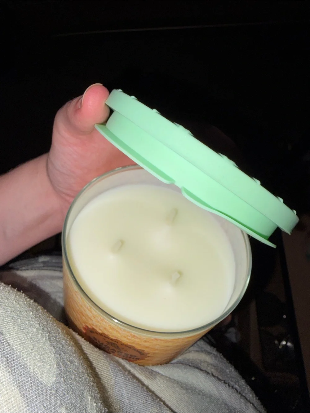 Bath & Body Works Sugared Waffle Cone Candle - Yellow Jar with Mint Lid